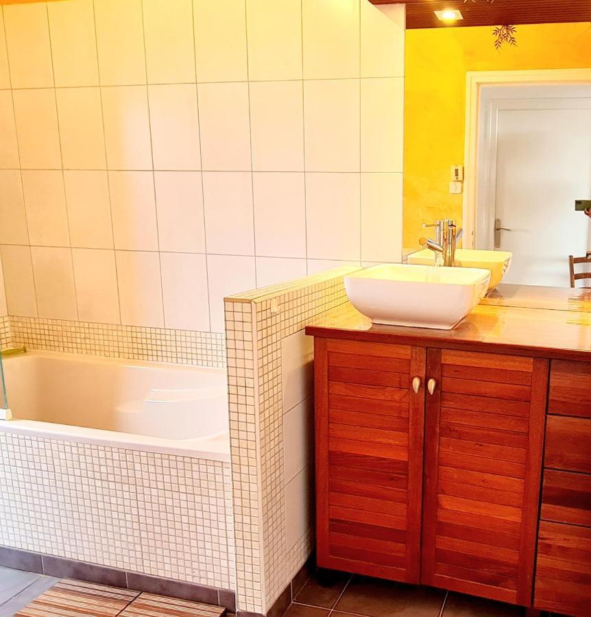 Appartement Vue Mer Конкарно Екстериор снимка